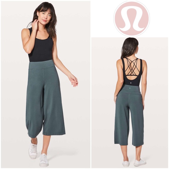 Lululemon Blissed Out Culottes *21" in Sea Steel